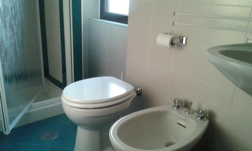 Albergo Ollolai Civitavecchia Zewnętrze zdjęcie