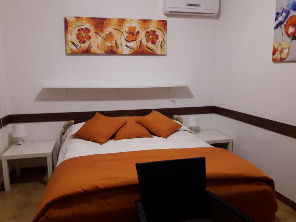 Albergo Ollolai Civitavecchia Zewnętrze zdjęcie