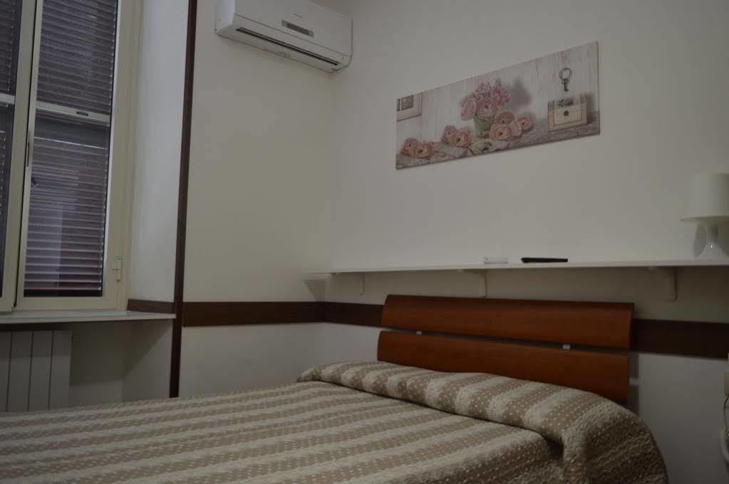 Albergo Ollolai Civitavecchia Zewnętrze zdjęcie