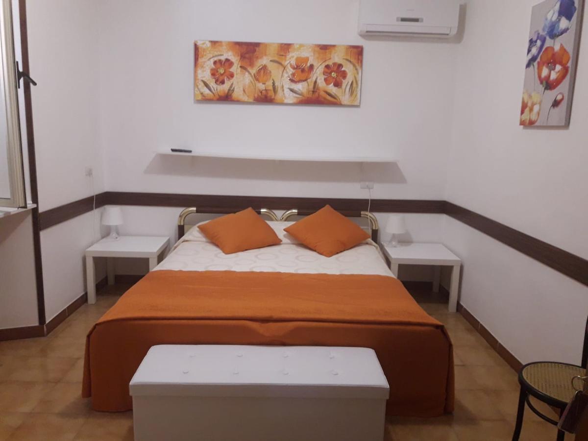 Albergo Ollolai Civitavecchia Zewnętrze zdjęcie