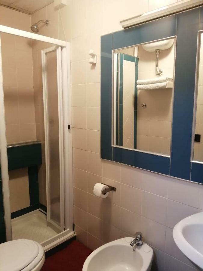 Albergo Ollolai Civitavecchia Zewnętrze zdjęcie