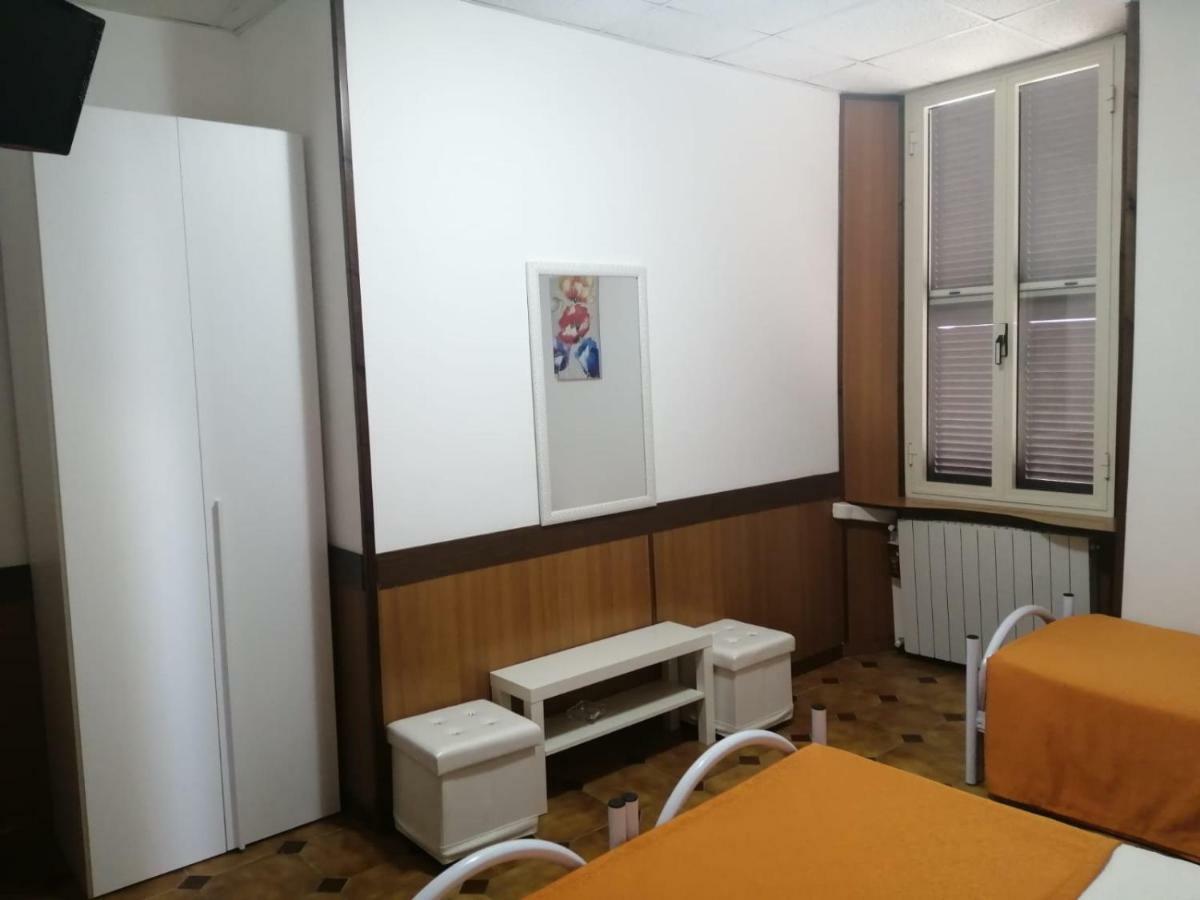 Albergo Ollolai Civitavecchia Zewnętrze zdjęcie